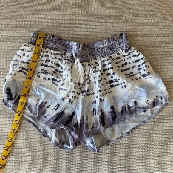 Olive & Grey Brand Women’s Shorts - Picture 7 of 8